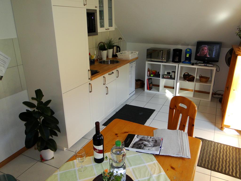 Ferienwohnung Hotte´s Hütte Ettenheim Habitación foto