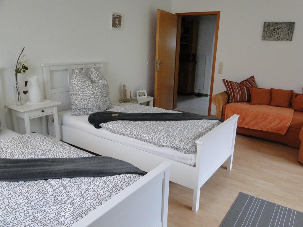 Ferienwohnung Hotte´s Hütte Ettenheim Habitación foto
