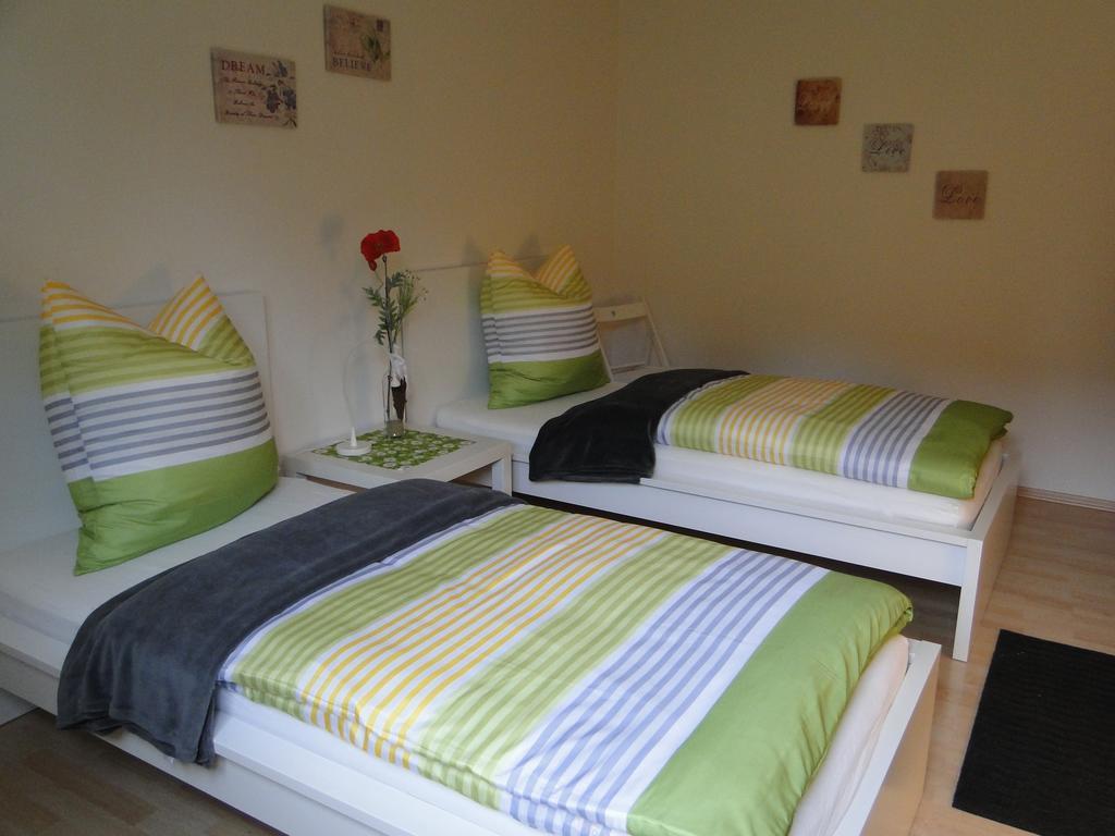Ferienwohnung Hotte´s Hütte Ettenheim Habitación foto